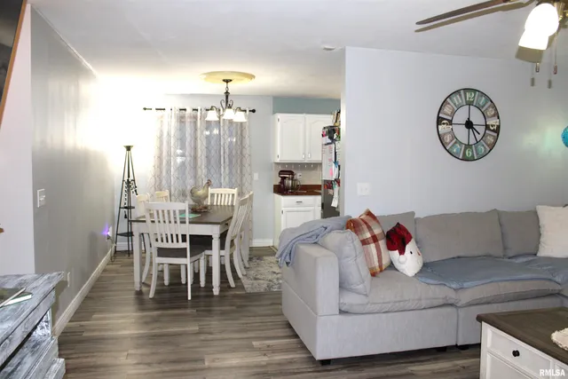 $334,000 | 4786 Keller Road, Iuka, IL 62849