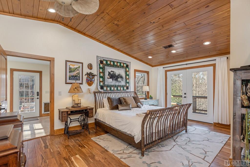 278 Golf View Road Sapphire, NC 28774 - Photo 31 of 68 Gallery Image 31