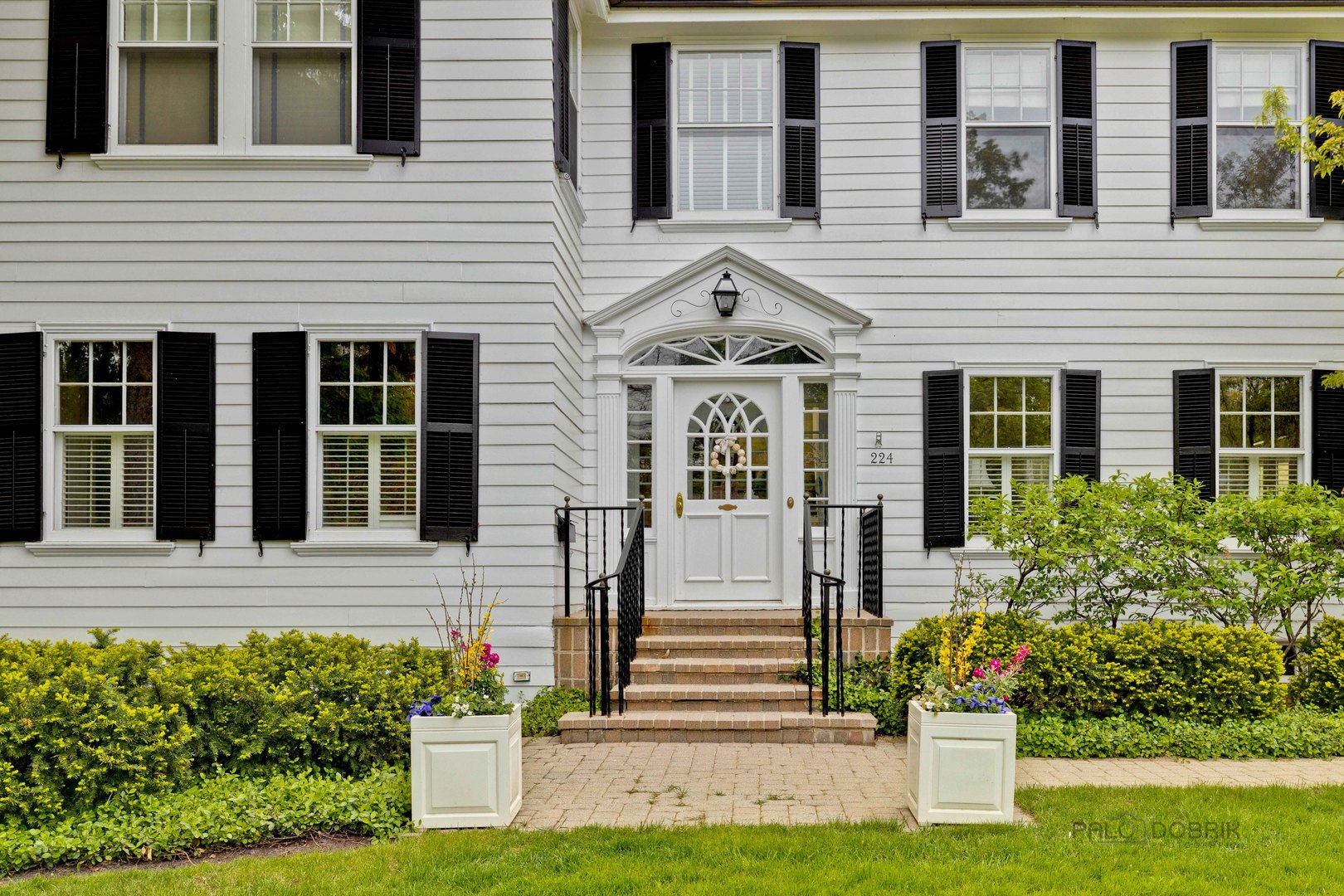 224 Maple Court Lake Forest, IL 60045 - Photo 2 of 51 a front view of a house with a yard