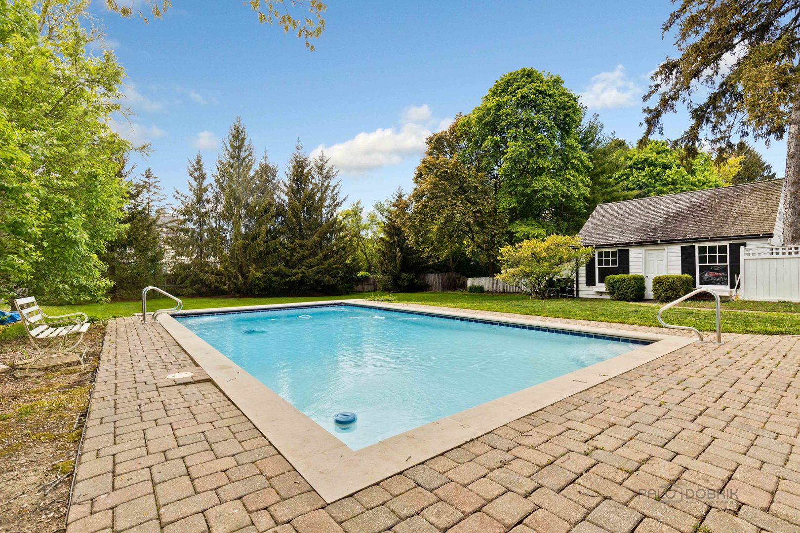 224 Maple Court Lake Forest, IL 60045 - Photo 45 of 51 swimming pool with yard