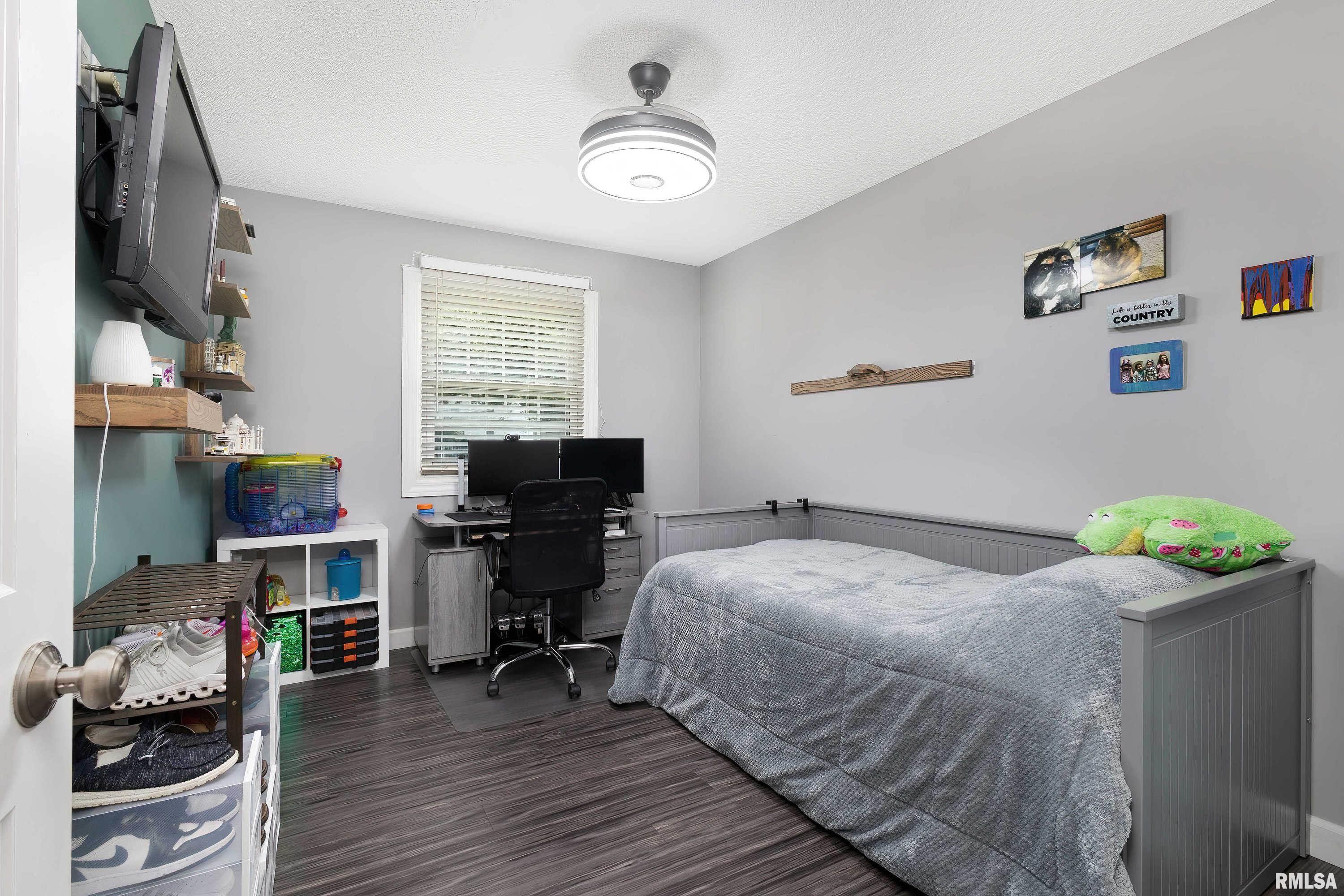3216 Maplecrest Road Bettendorf, IA 52722 - Photo 17 of 33 Gallery Image 17