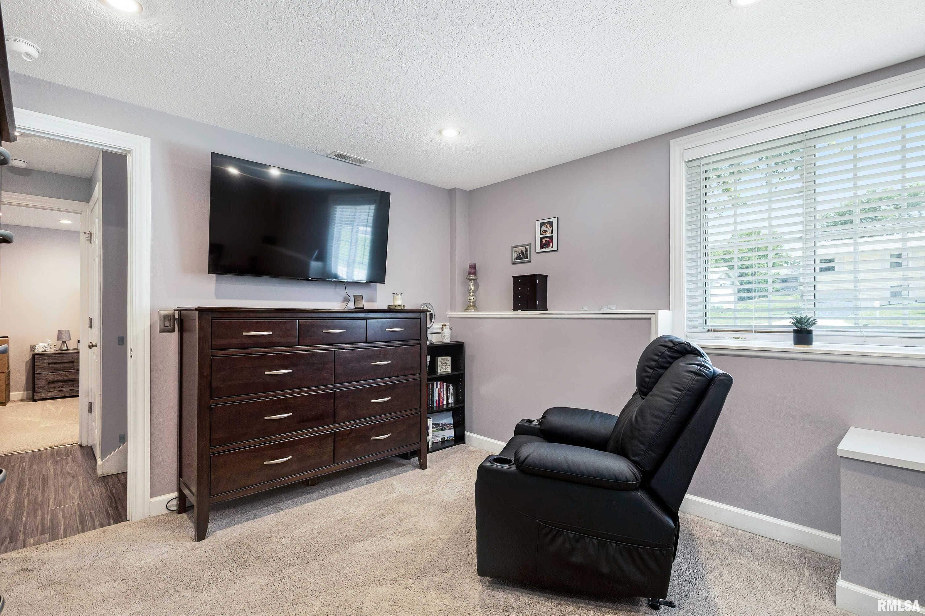 3216 Maplecrest Road Bettendorf, IA 52722 - Photo 20 of 33 Gallery Image 20