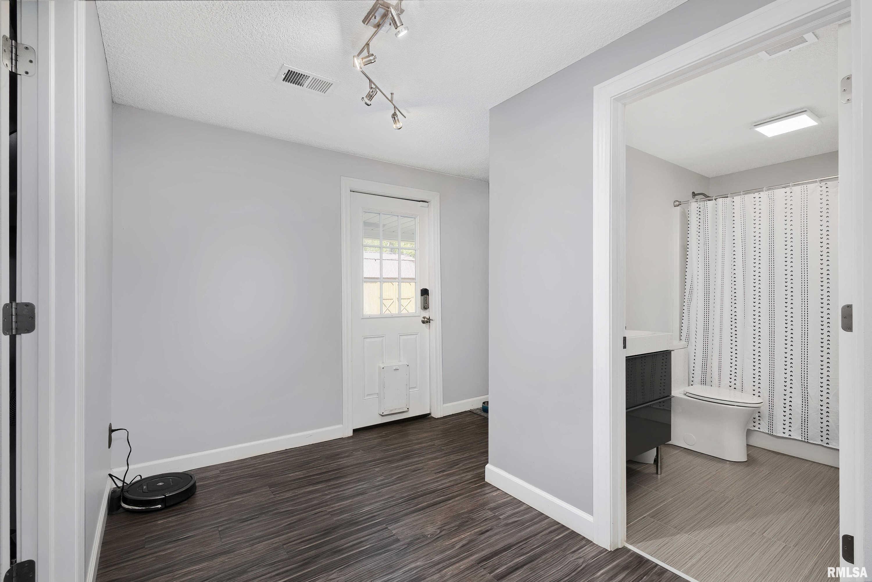 3216 Maplecrest Road Bettendorf, IA 52722 - Photo 22 of 33 Gallery Image 22