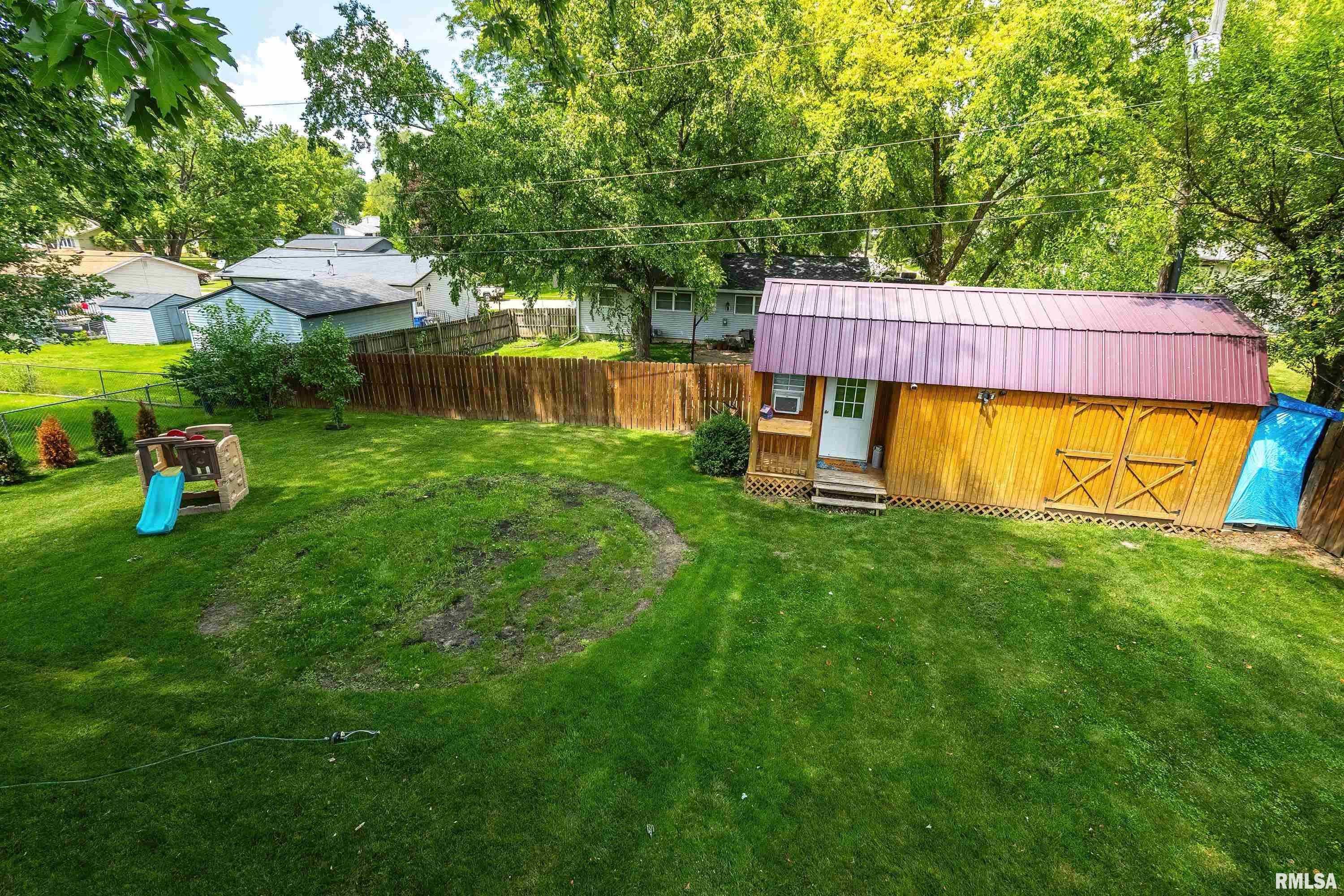 3216 Maplecrest Road Bettendorf, IA 52722 - Photo 31 of 33 Gallery Image 31