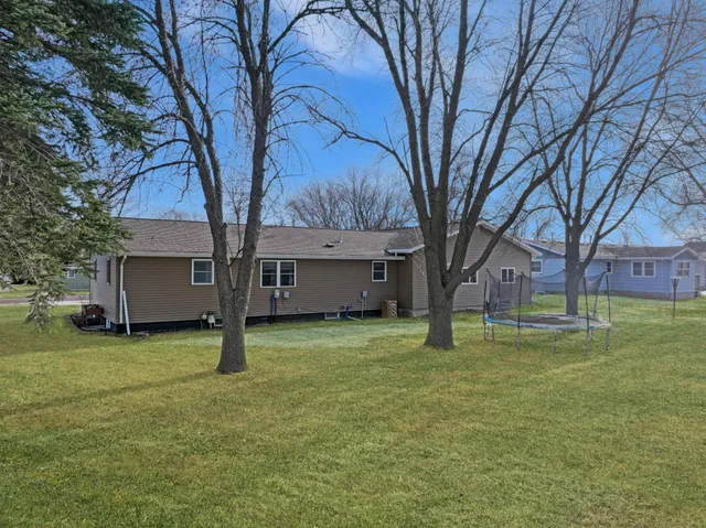 $165,000 | 205 South Hubert Street, Ivanhoe, MN 56142