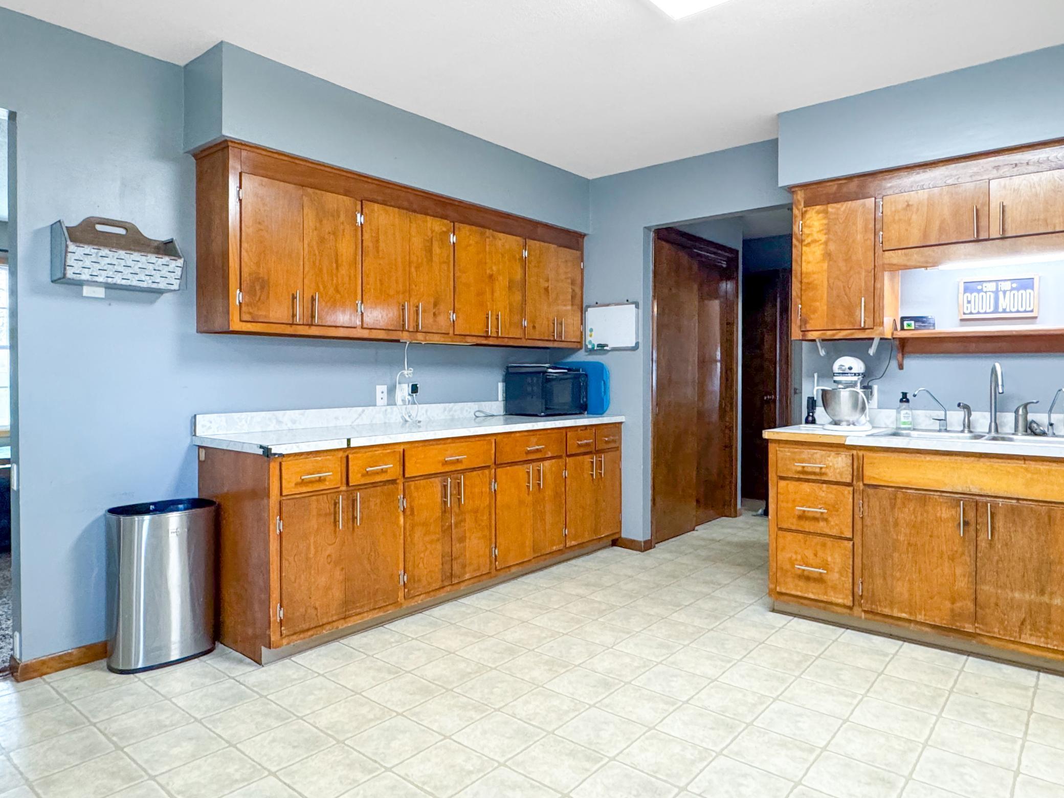 205 South Hubert Street Ivanhoe, MN 56142 - Photo 5 of 36