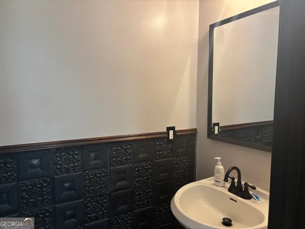 $2,200 | 7742 Parkside Drive, Lithia Springs, GA 30122