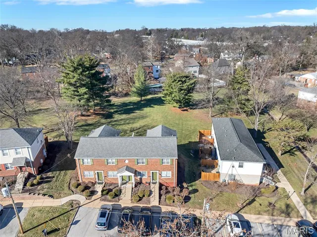 $172,000 | 1511 Swallow Drive, Brentwood, MO 63144