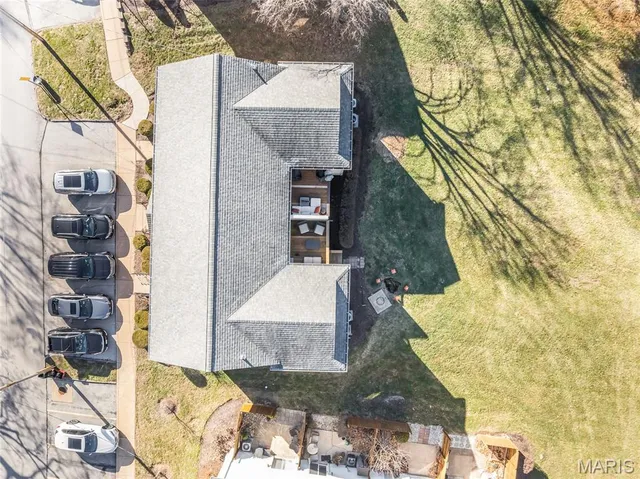 $172,000 | 1511 Swallow Drive, Brentwood, MO 63144