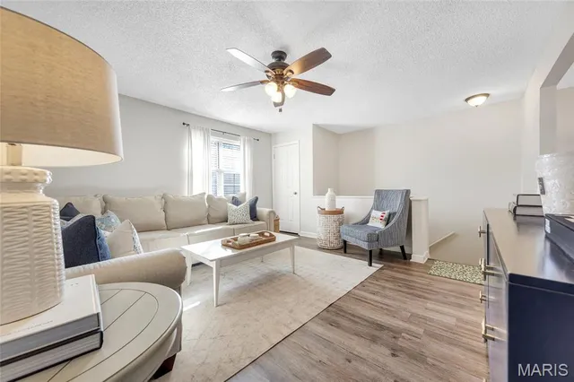 $172,000 | 1511 Swallow Drive, Brentwood, MO 63144