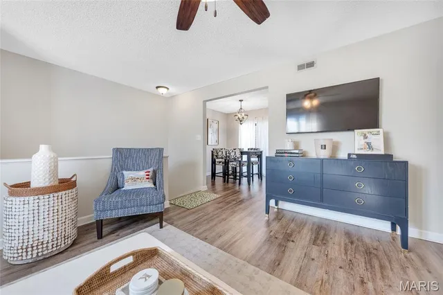 $172,000 | 1511 Swallow Drive, Brentwood, MO 63144