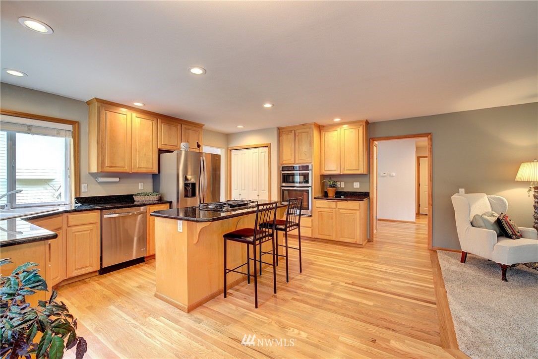 414 172nd Place Southeast Bothell, WA 98012 - Photo 8 of 25