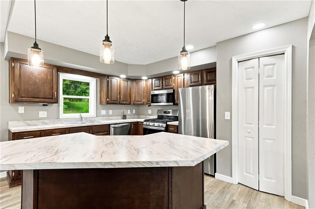 358 Kaylor Frogtown Road Chicora, PA 16025 - Photo 6 of 37
