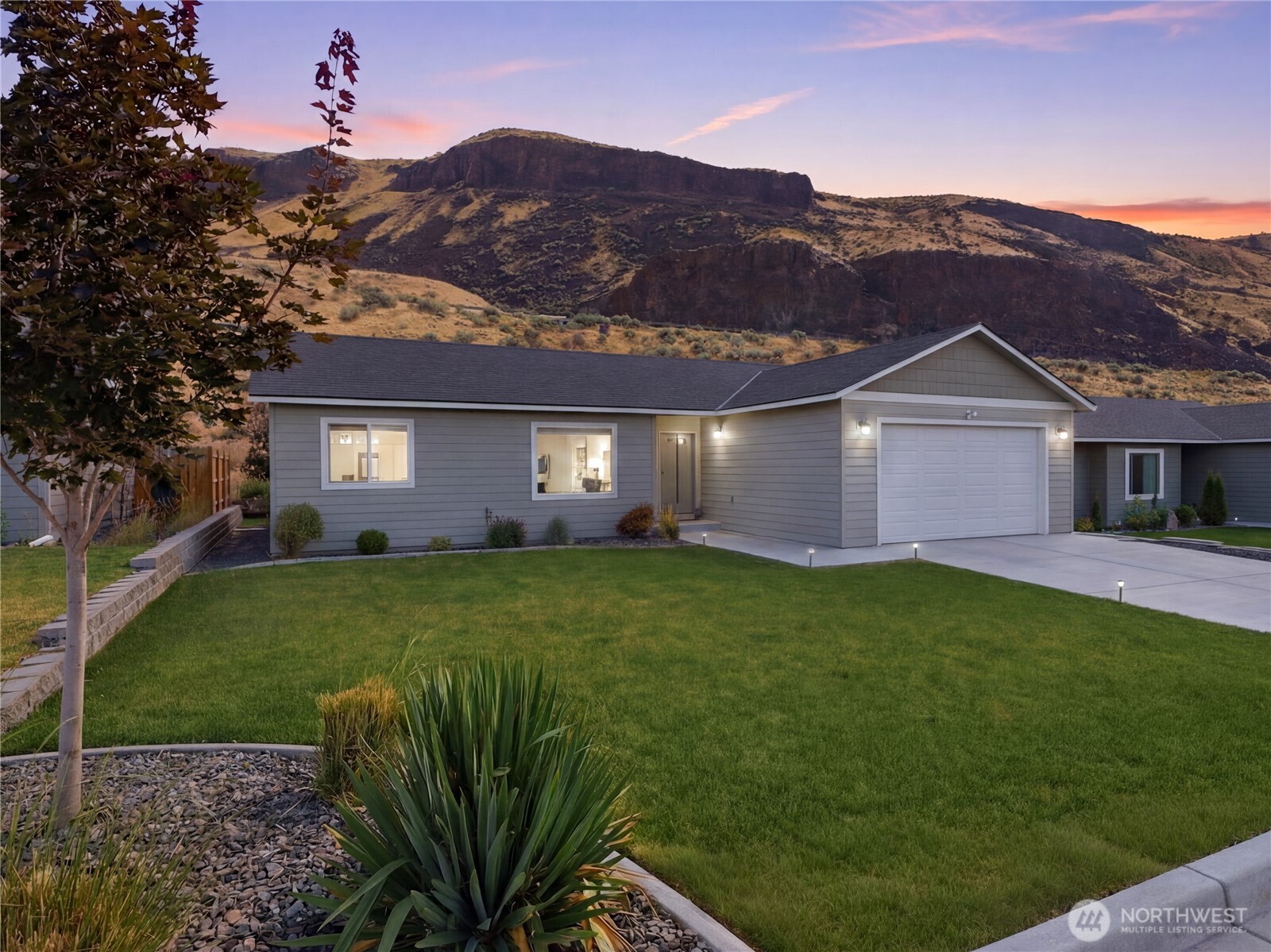 159 George Loop Rock Island, WA 98850 - Photo 1 of 36 Gallery Image 1