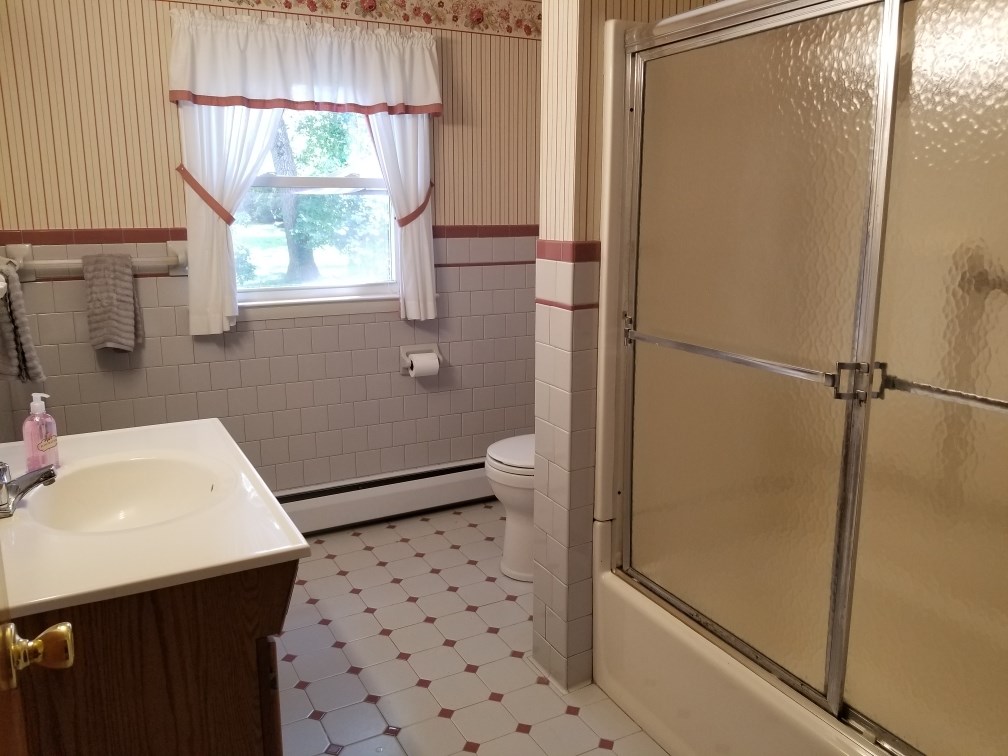 330 Diamond Hill Road Warwick, RI 02886 - Photo 12 of 16 Another View showing Full Tub and Shower enclosed~