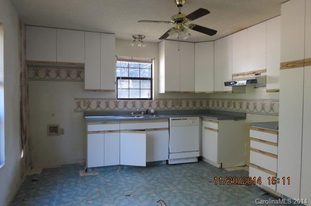 248 Nance Road, Unit 2 Charlotte, NC 28214 - Photo 3 of 18 Gallery Image 3