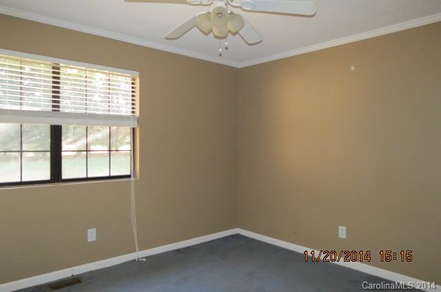 248 Nance Road, Unit 2 Charlotte, NC 28214 - Photo 6 of 18 Gallery Image 6