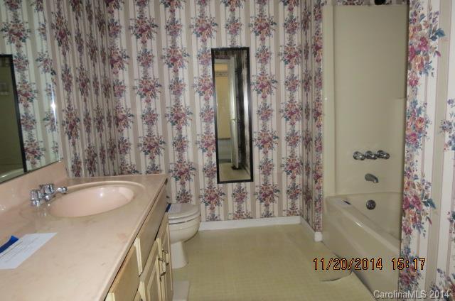 248 Nance Road, Unit 2 Charlotte, NC 28214 - Photo 9 of 18 Gallery Image 9