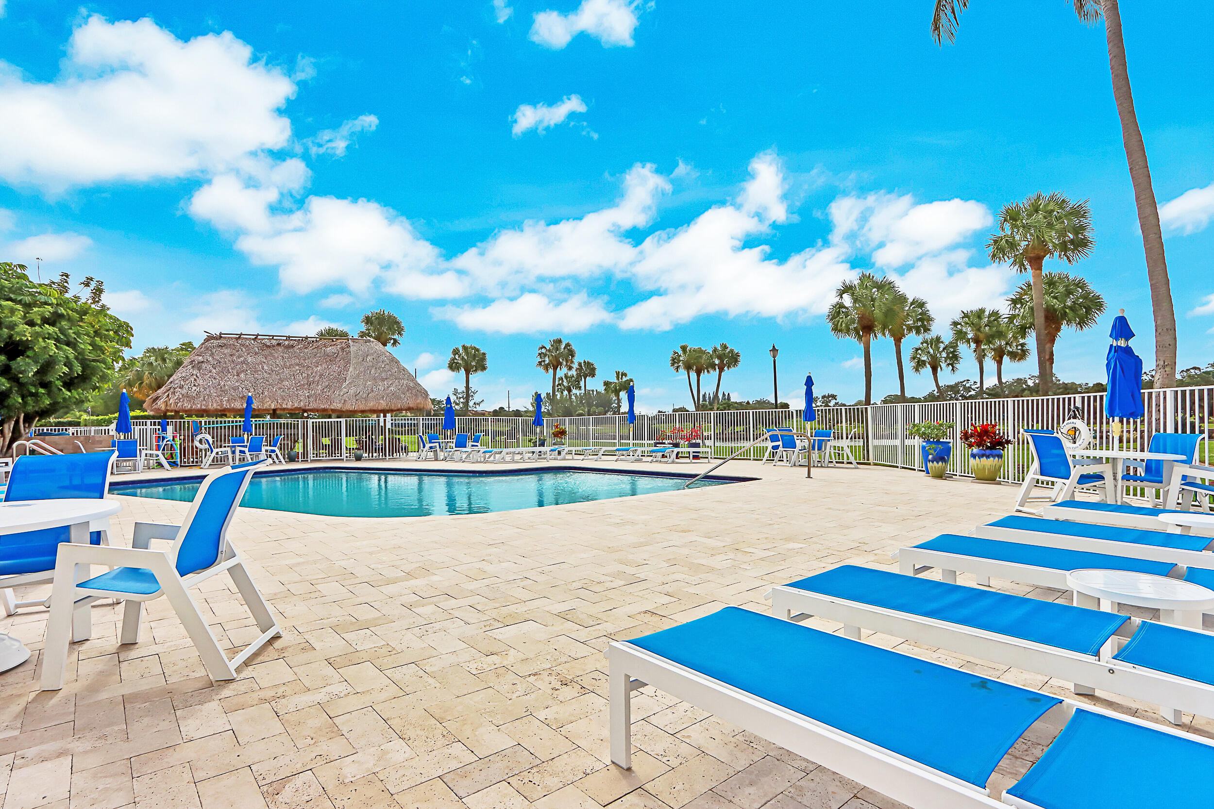 336 Golfview Road, Unit 711 North Palm Beach, FL 33408 - Photo 27 of 38 Community Pool