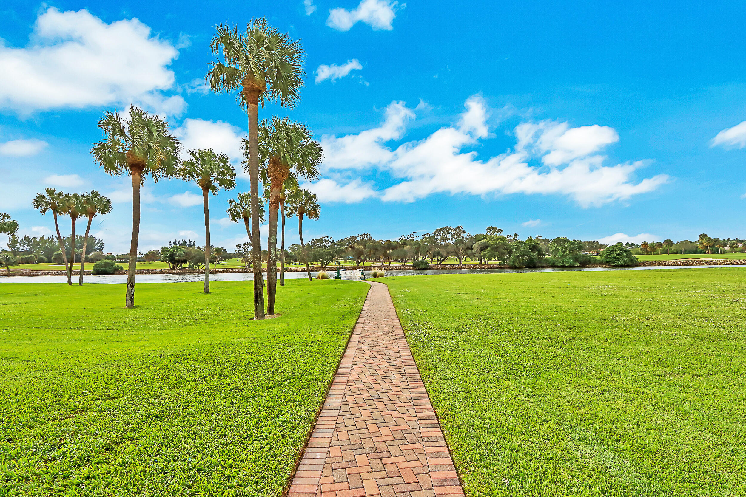 336 Golfview Road, Unit 711 North Palm Beach, FL 33408 - Photo 29 of 38 Grounds