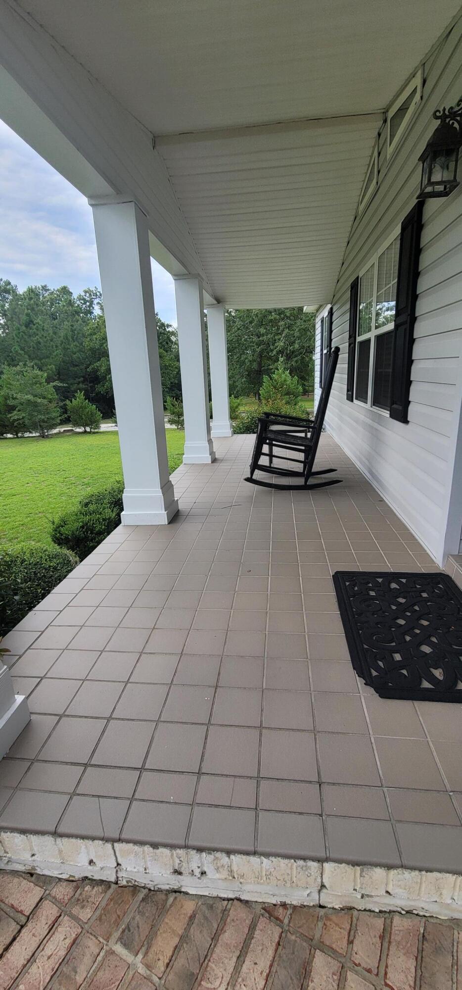 260 Gingerhill Road Thomson, GA 30824 - Photo 7 of 15 Front Porch