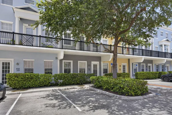 $2,995 | 425 Greenwich Circle, Unit 204, Jupiter, FL 33458