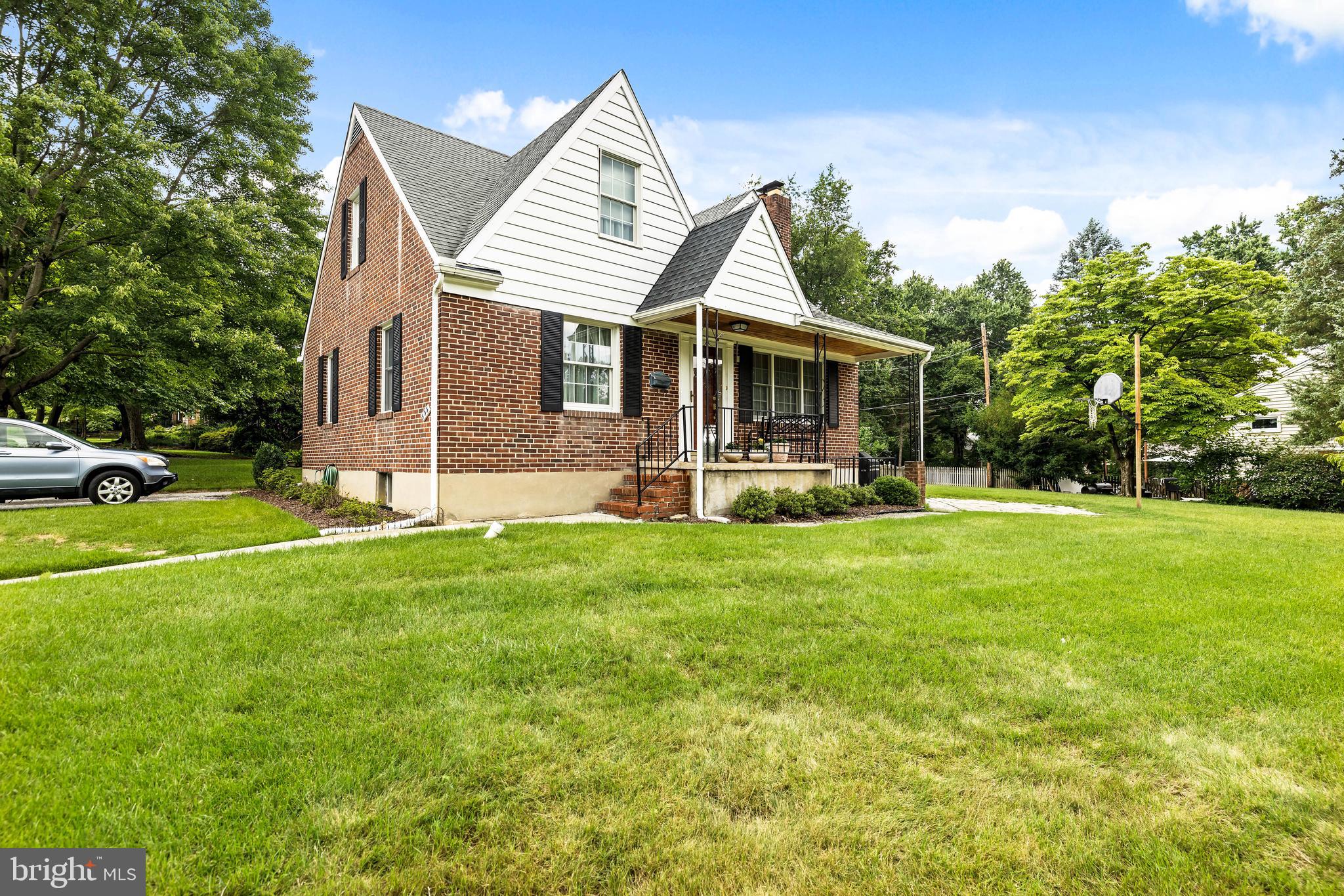 522 Holden Road Towson, MD 21286 - Photo 1 of 38 Beautiful Brick Cape Cod on corner lot