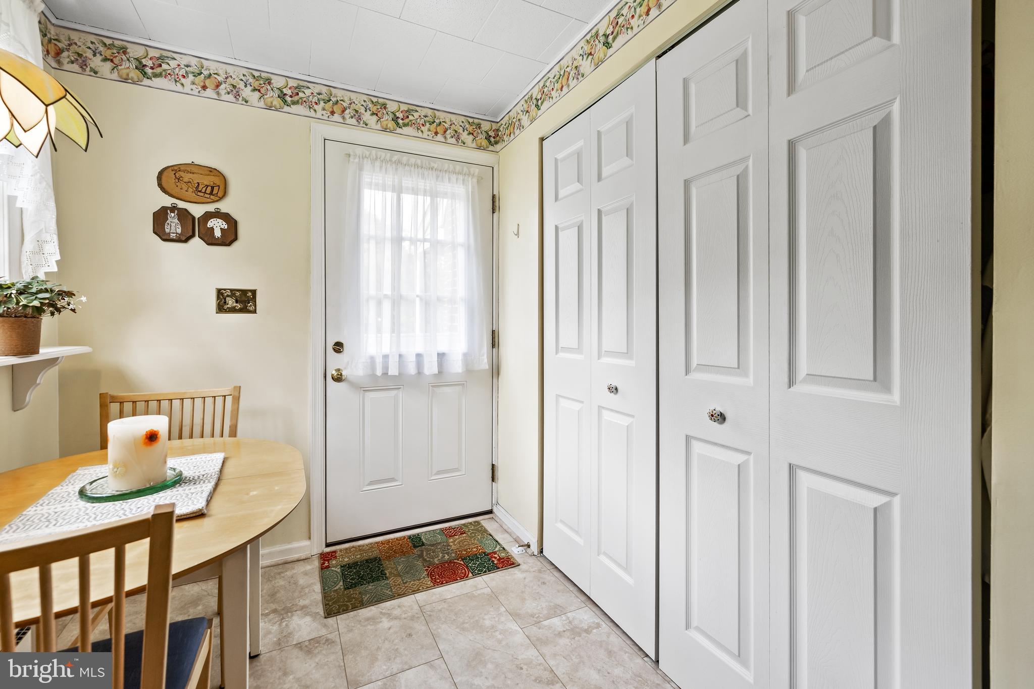 522 Holden Road Towson, MD 21286 - Photo 19 of 38 Large Pantry