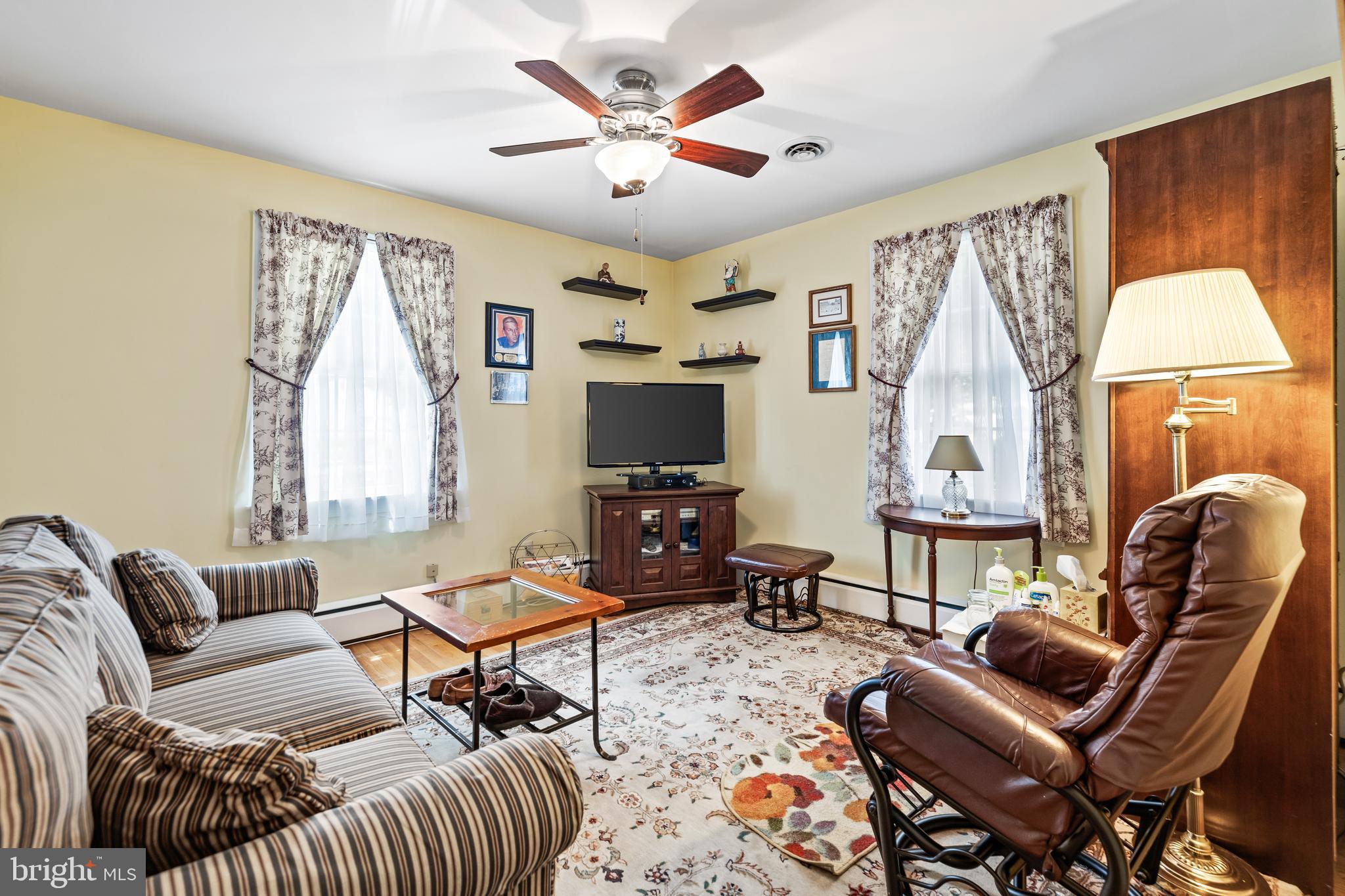 522 Holden Road Towson, MD 21286 - Photo 23 of 38 Main Level 2nd BR/Currently used as Den