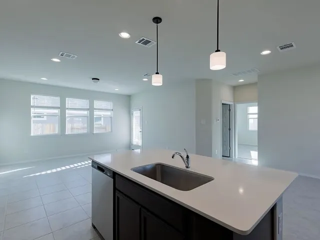 $2,350 | 229 Gray Wolf Drive, San Marcos, TX 78666