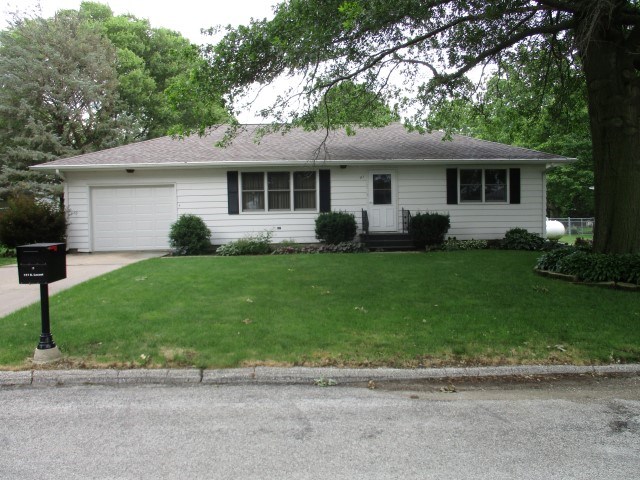 111 Locust Street Bennett, IA 52721 - Photo 1 of 11 Gallery Image 1