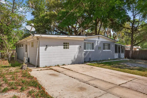 $1,800 | 6955 Miss Muffet Lane South, Jacksonville, FL 32210