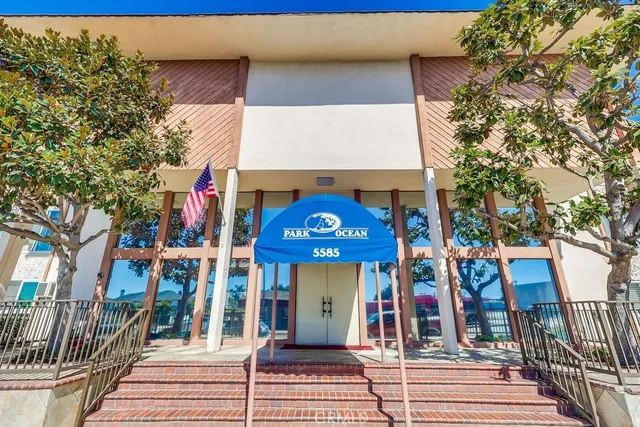 $2,000 | 5585 Pacific Coast Highway, Unit 115, Long Beach, CA 90804