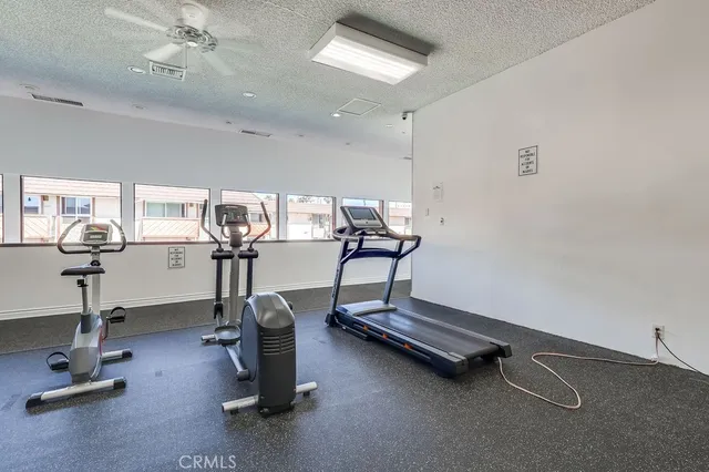 $2,000 | 5585 Pacific Coast Highway, Unit 115, Long Beach, CA 90804