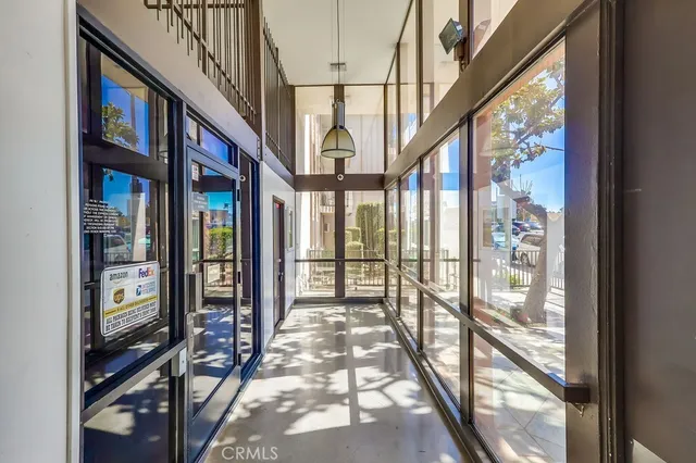 $2,000 | 5585 Pacific Coast Highway, Unit 115, Long Beach, CA 90804