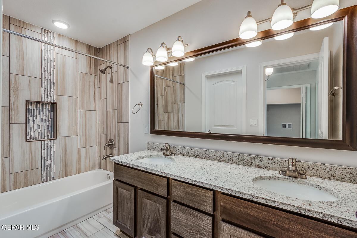 6040 Fall Rdg Avenue Santa Teresa, NM 88008 - Photo 8 of 12 890iokj