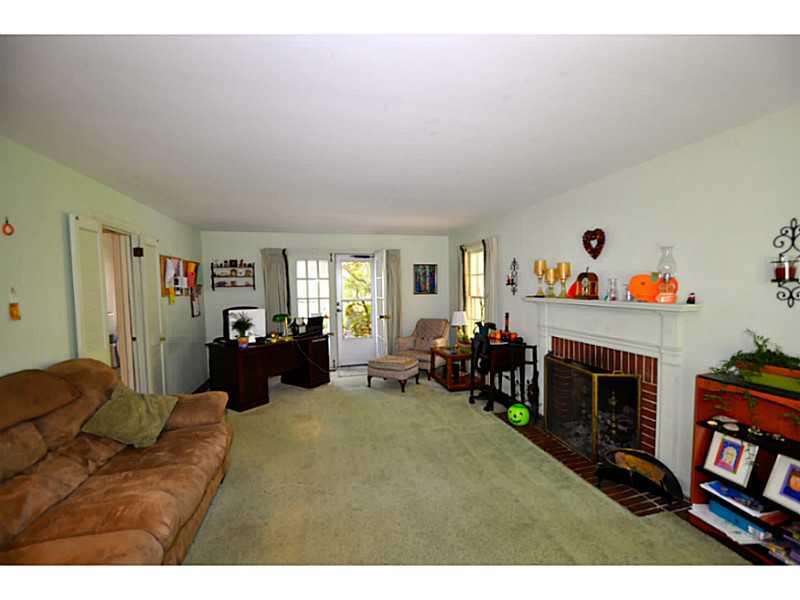 240 West Chapel Ridge Road Fox Chapel, PA 15238 - Photo 2 of 6 Living Room.