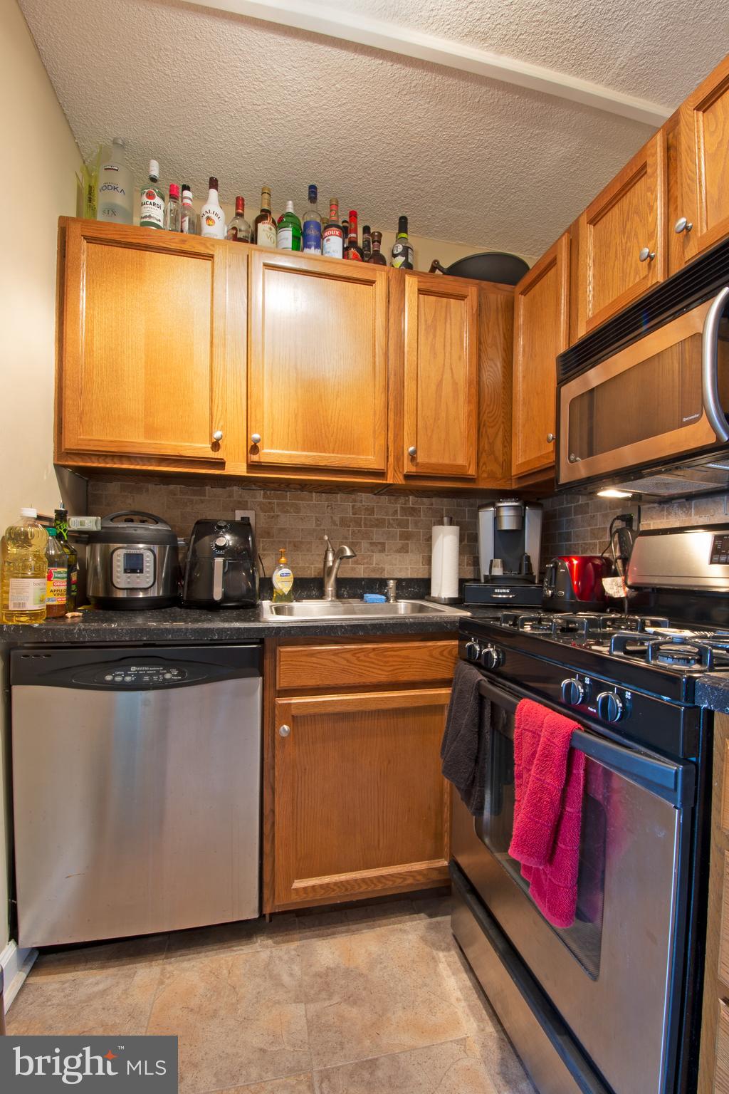 2016 Naamans Road, Unit D11 Wilmington, DE 19810 - Photo 6 of 13