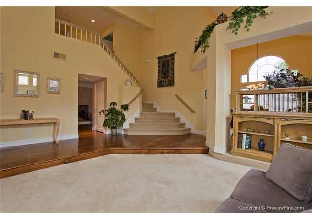 1764 Crystal Ridge Way Vista, CA 92081 - Photo 5 of 25 Gallery Image 5