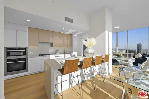 $6,800 | Undisclosed Address, Los Angeles, CA 90017