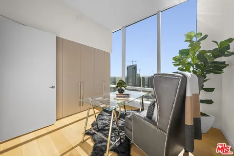 $6,800 | Undisclosed Address, Los Angeles, CA 90017