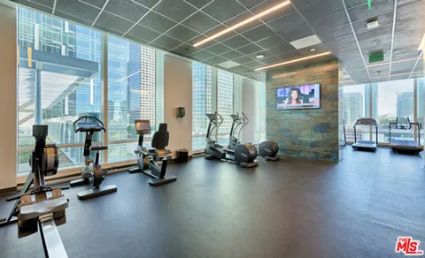 $6,800 | Undisclosed Address, Los Angeles, CA 90017