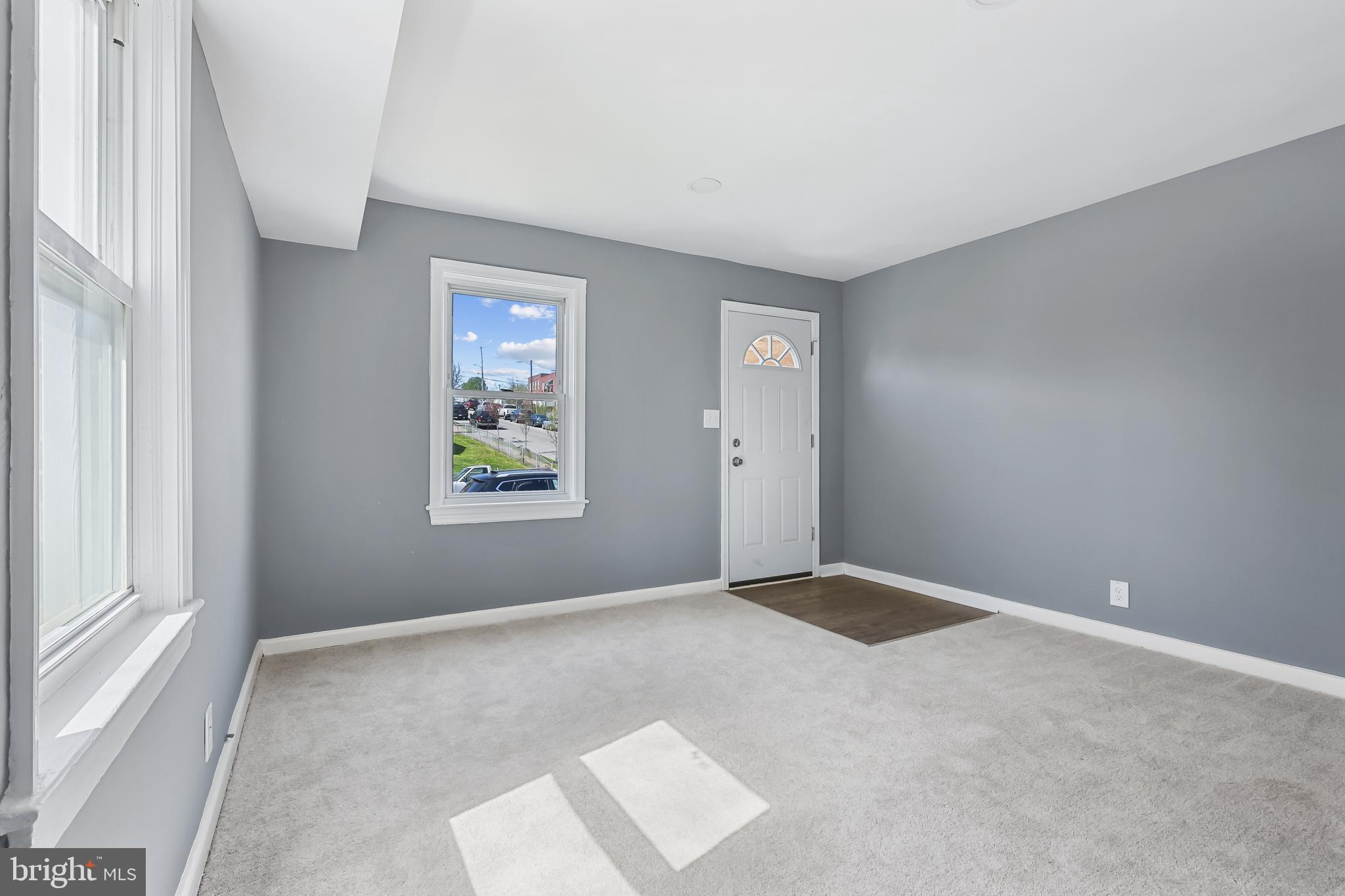 435 Roundview Road Brooklyn, MD 21225 - Photo 3 of 13 Living Room