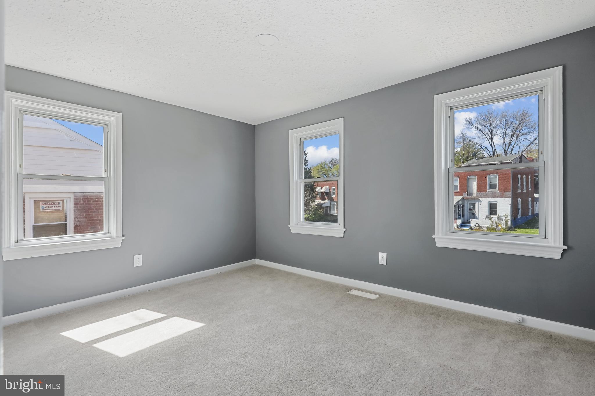 435 Roundview Road Brooklyn, MD 21225 - Photo 8 of 13 Primary Bedroom's Windows