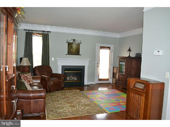 16 West Rambo Street Bridgeport, PA 19405 - Photo 5 of 25 Living Room