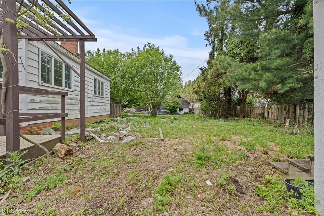 19264 North Sagamore Road Cleveland, OH 44126 - Photo 45 of 47