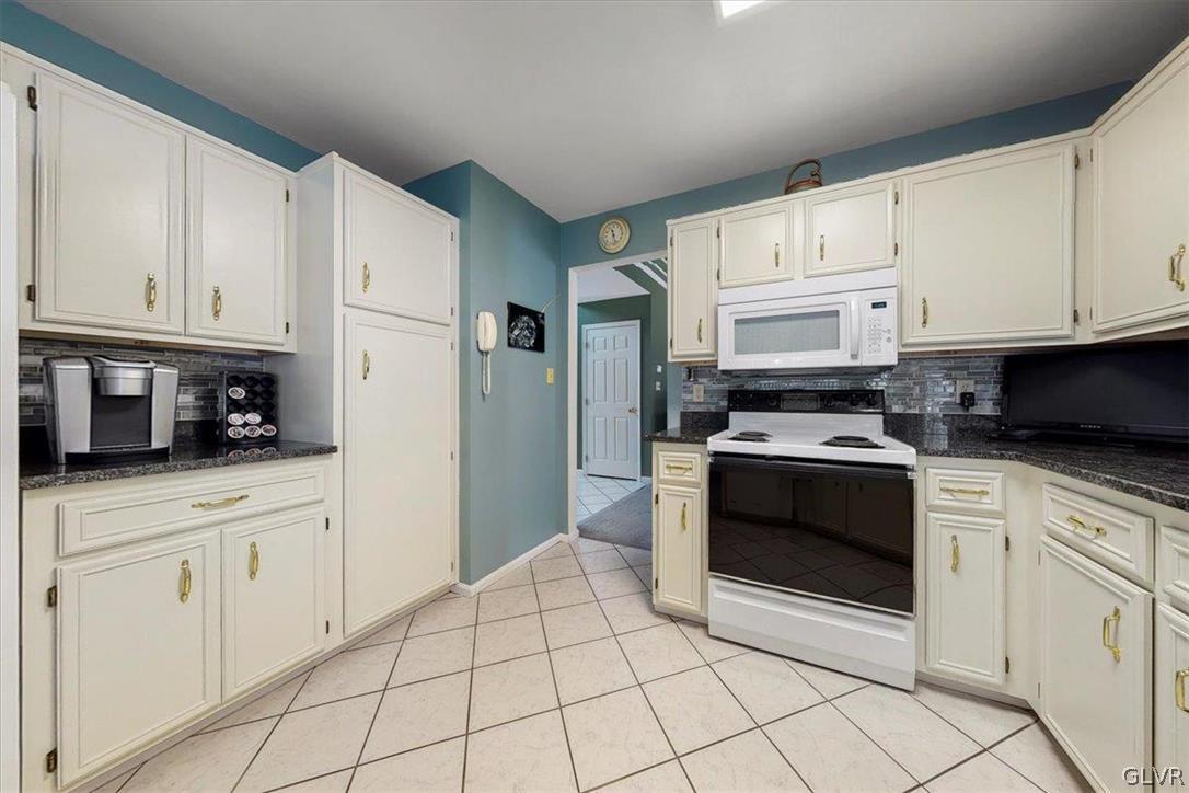 5813 Shows Road Bethlehem, PA 18017 - Photo 21 of 41 Gallery Image 21