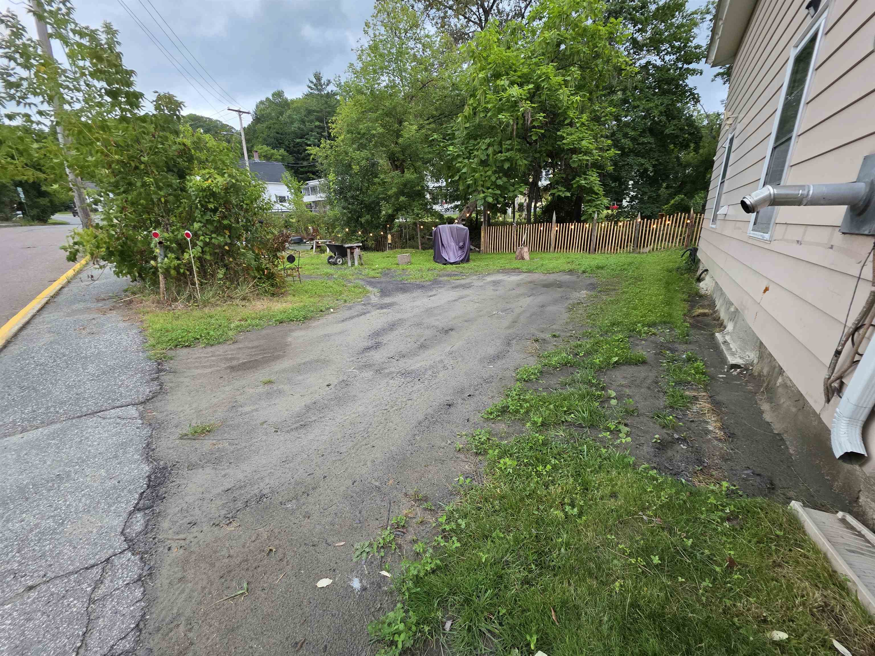 105 Brook Street Barre, VT 05641 - Photo 4 of 29