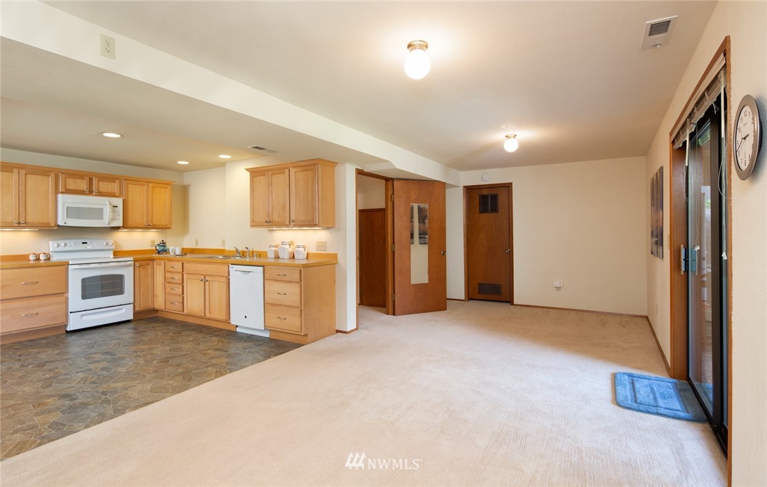 3624 Home Road Bellingham, WA 98225 - Photo 17 of 25 Gallery Image 17