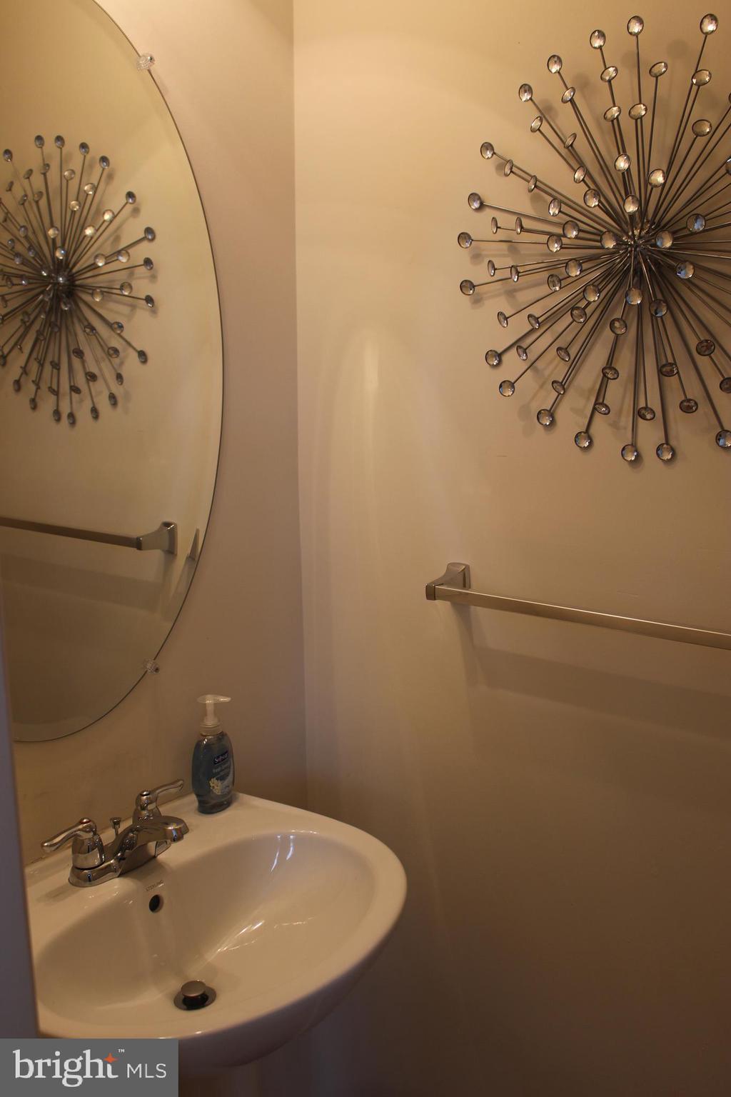 7410 Redleaf Row Road Brandywine, MD 20613 - Photo 13 of 36 Powder Room - Main Level